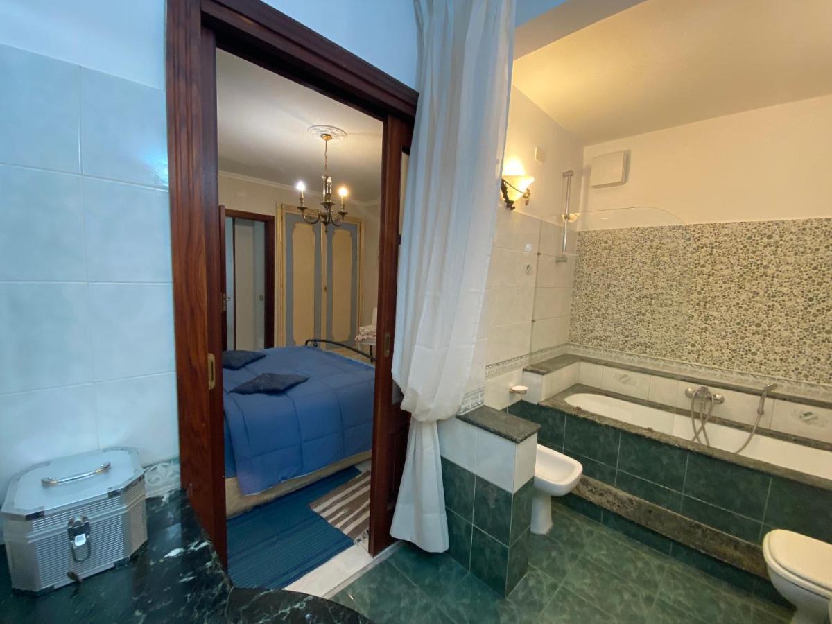 Casa Kamalei, Tra Plebiscito E Lungomare Nápoles Exterior foto